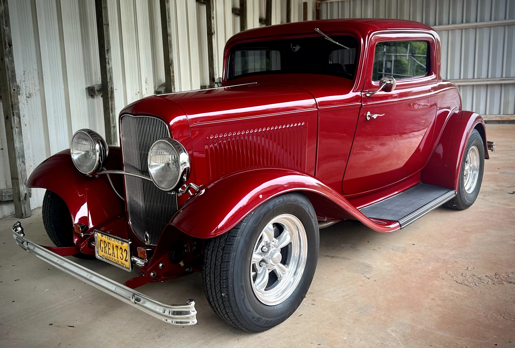 1932 Ford Deuce - View 1