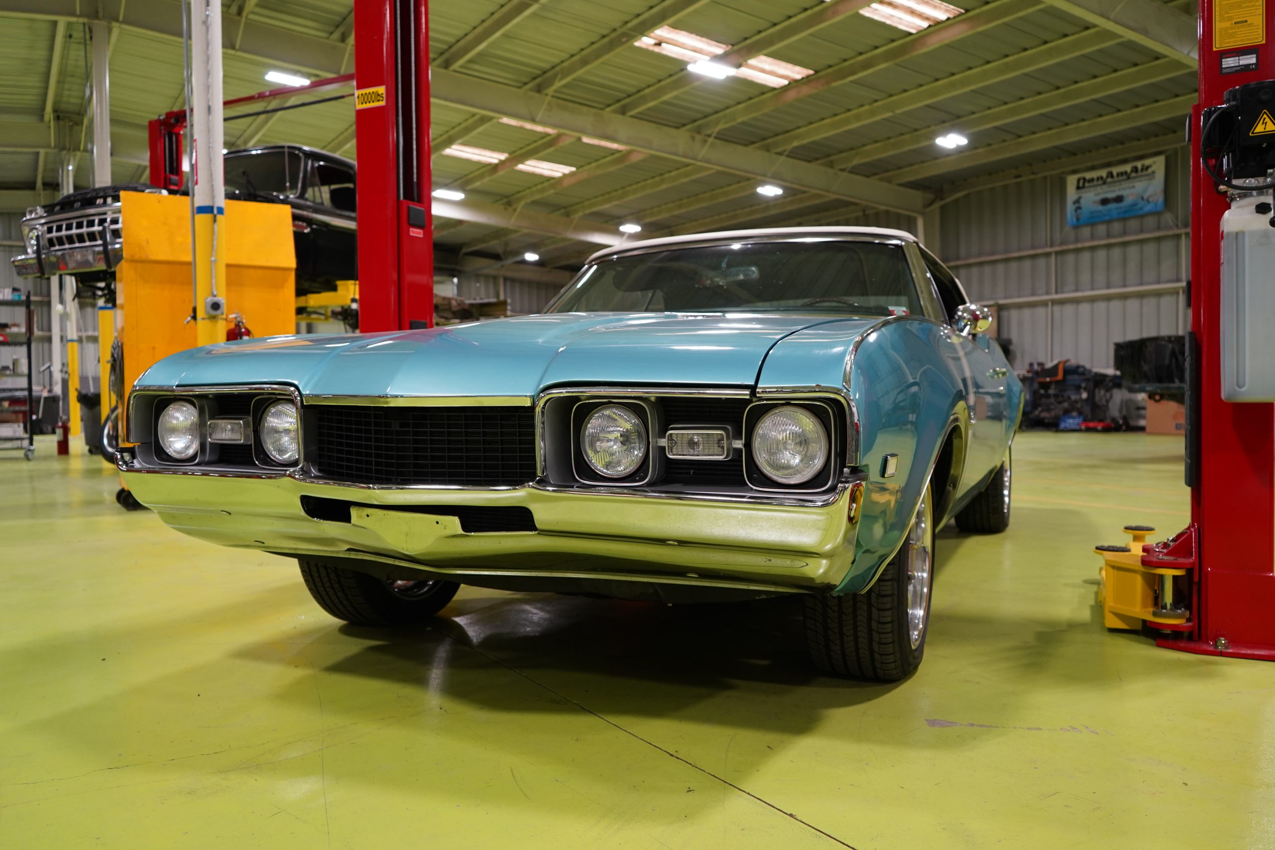 1968 Oldsmobile Cutlass - View 4