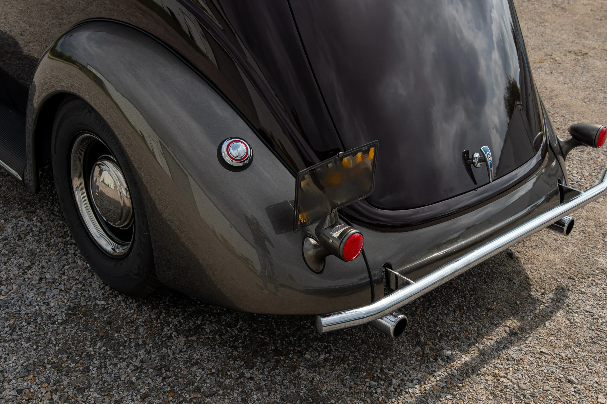 1937 Ford Slantback - View 7