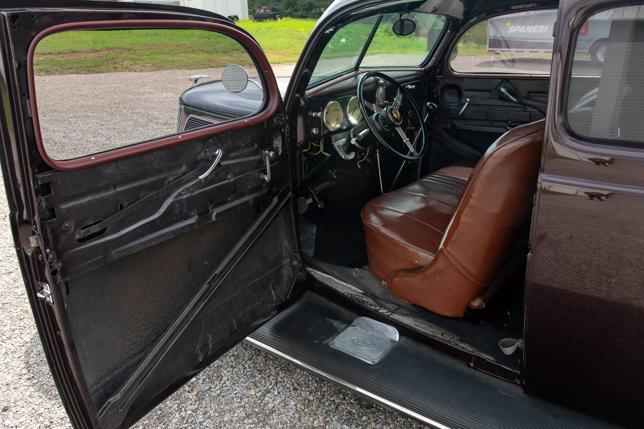 1937 Ford Slantback - View 4