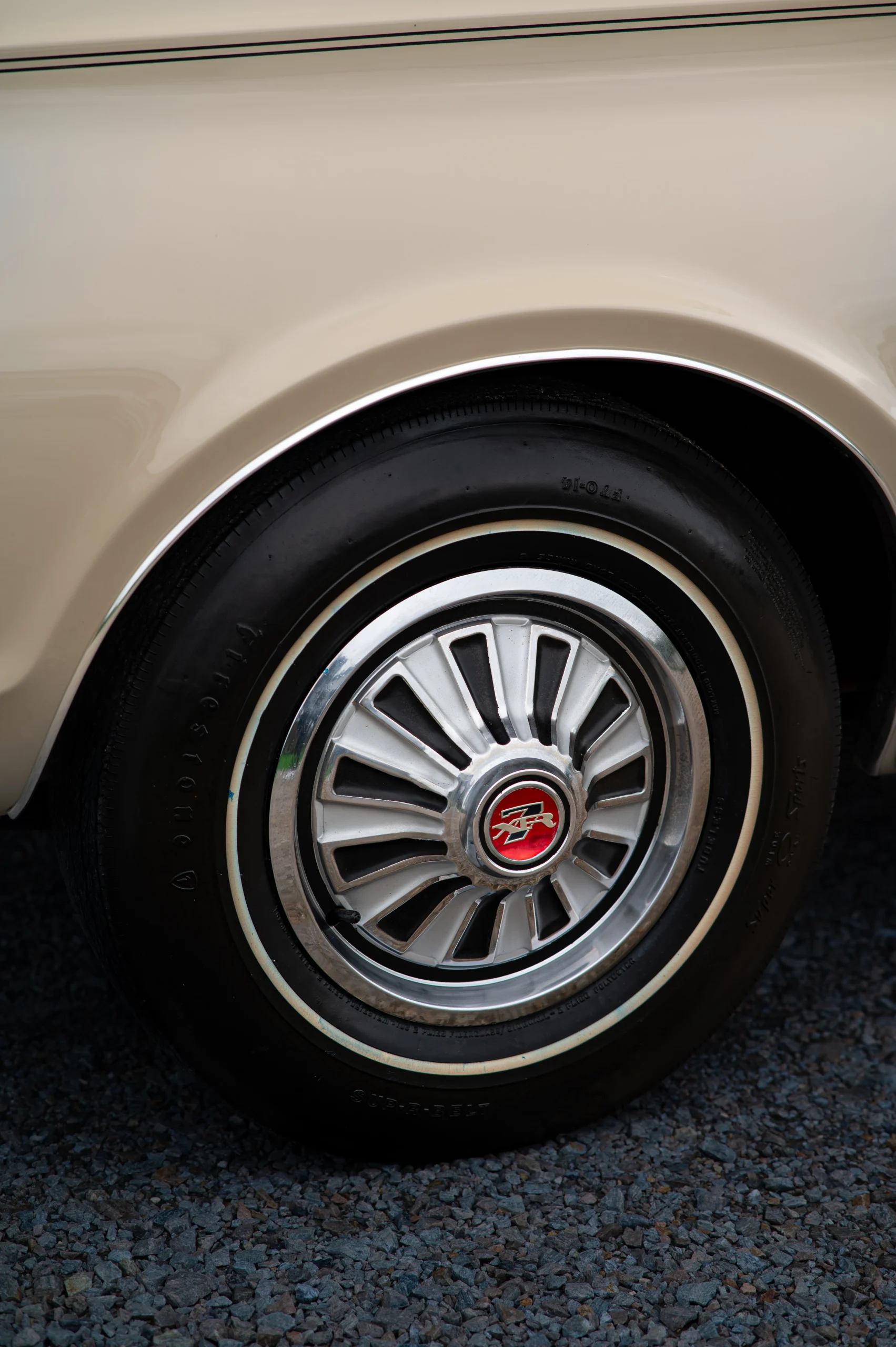 1968 Mercury Cougar XR7 - View 8