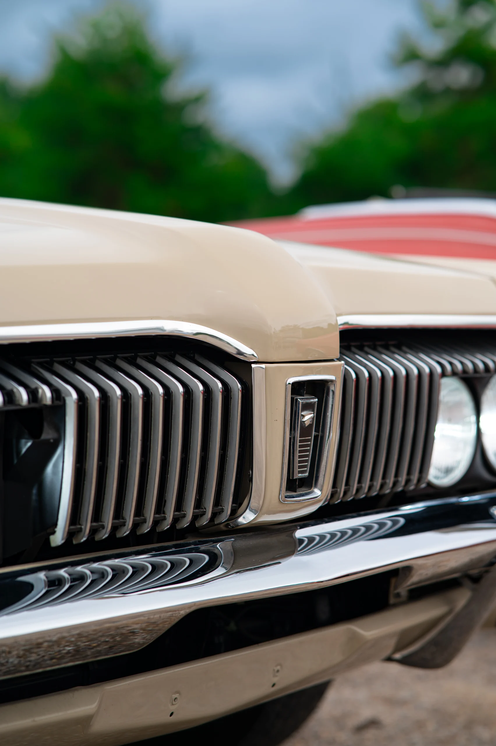 1968 Mercury Cougar XR7 - View 3